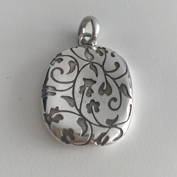 Tous Silver Vine Pendant - Picture 1 of 3